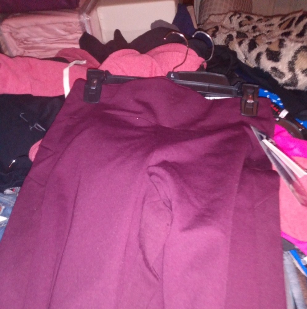 I am setting lady passes dress pants has very nice